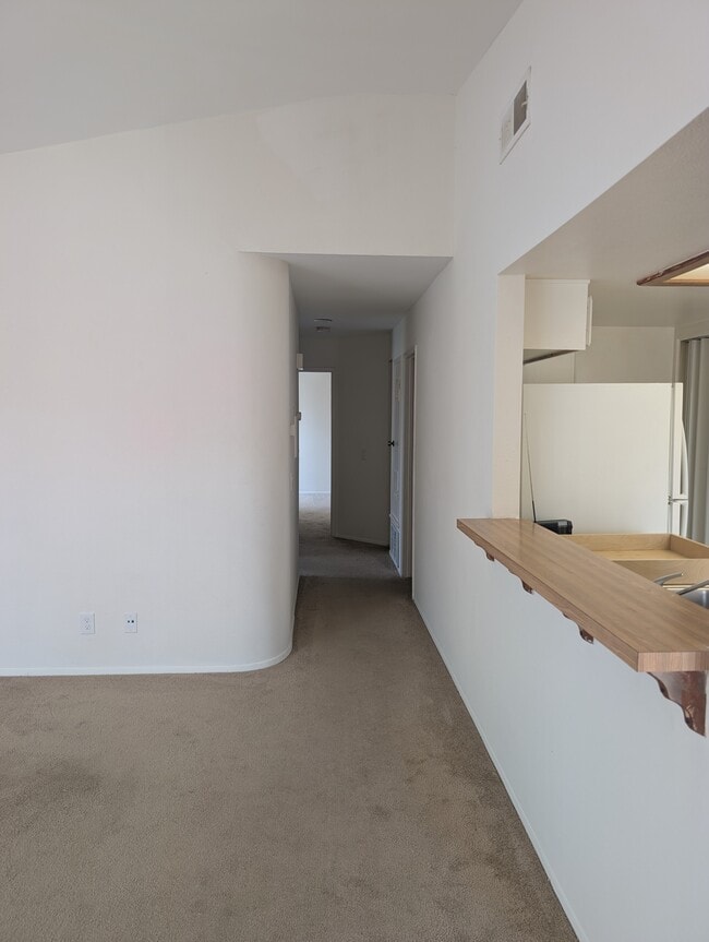 9408 Twin Trails Dr Unidad 203