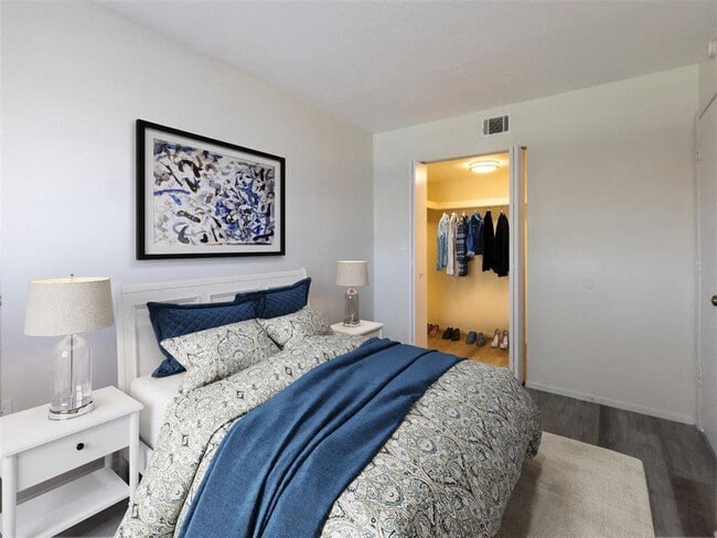 Building Photo - The Meridian at 2825 Rental