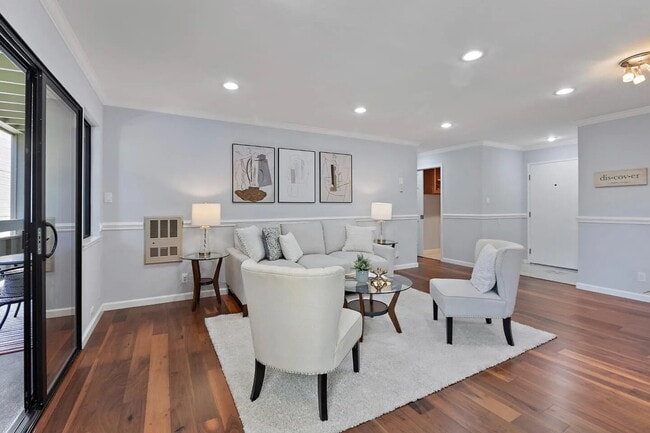 Photo - 1061 Beach Park Blvd