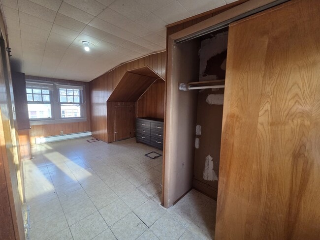 Photo - 301 S Logan Ave