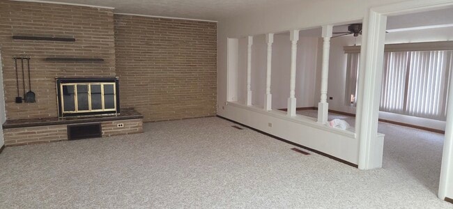 Photo - 10300 Pelham St