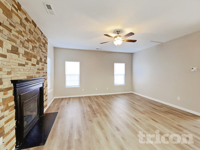 Photo - 713 Southridge Dr