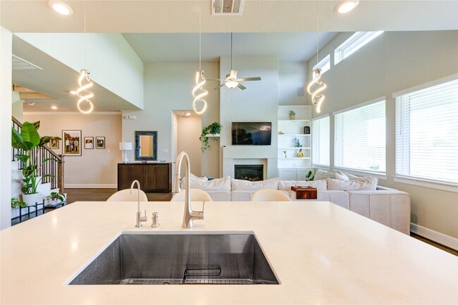 Photo - 4050 Shackleton Ct