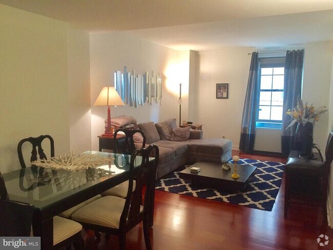 Building Photo - 219-29 S 18th St Unit 1005 Rental