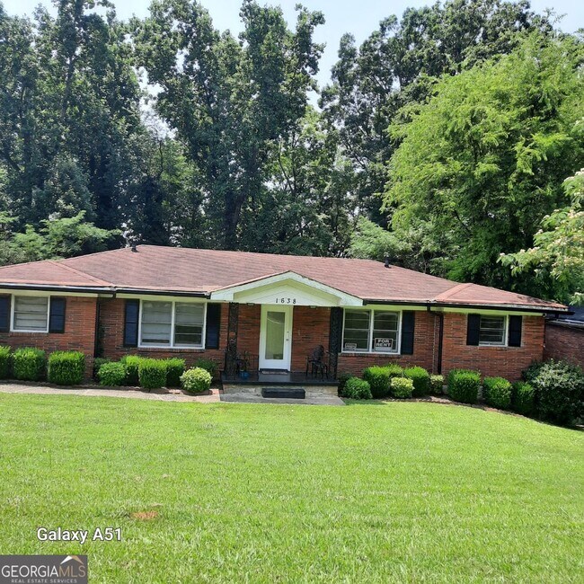 Building Photo - 1638 E Woodberry Ave Rental