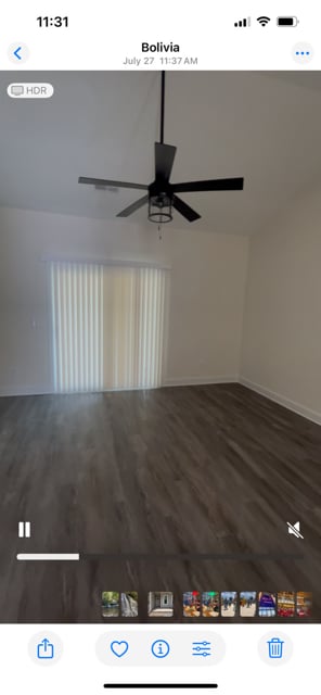 living room - 548 Timbercrest Cir SE