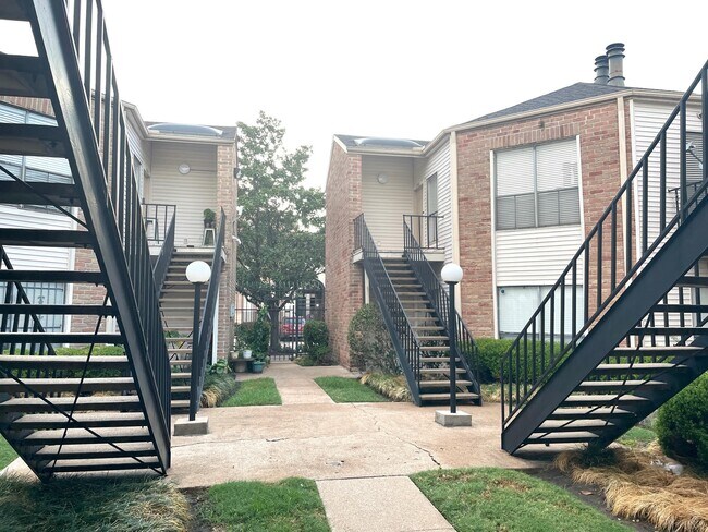 Photo - 3740 Thistlemont Dr