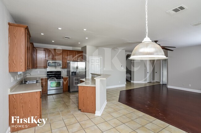 6122 Kenedy Leaf