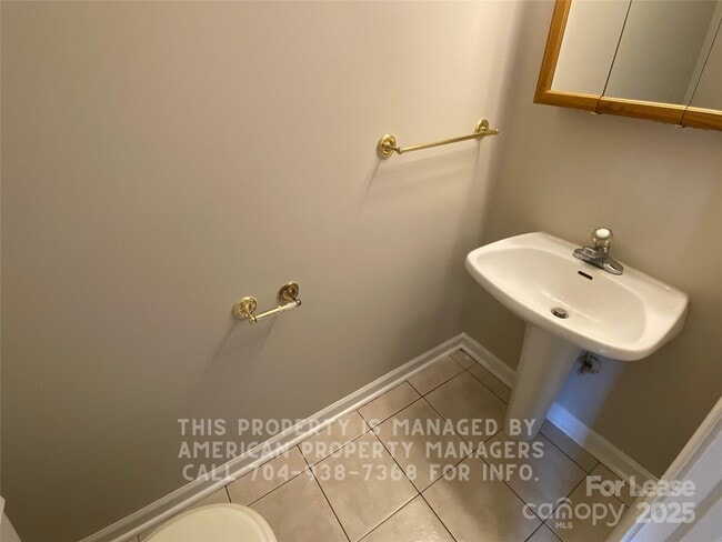 Photo - 501 Martin Cir Unit A
