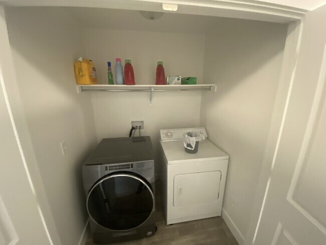 Photo - 279 W 660 N