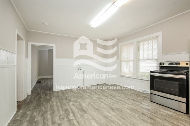 Photo - 306 E Guilford St