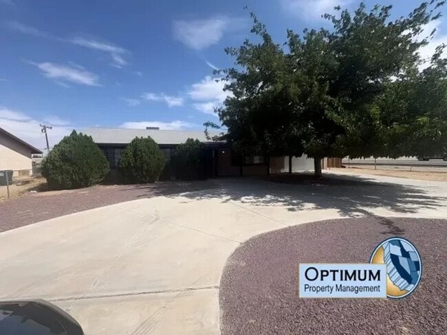 Building Photo - 15286 Del Norte Dr