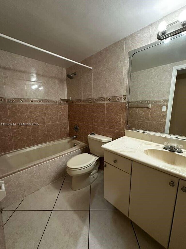 Photo - 1455 N Treasure Dr Unit 2N