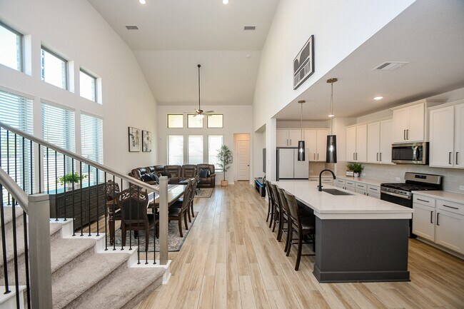 Photo - 31407 Splitting Willow Ln