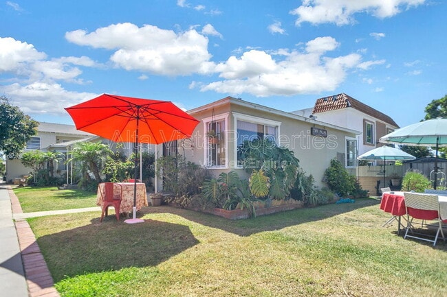 Photo - 4859 Santa Cruz Ave