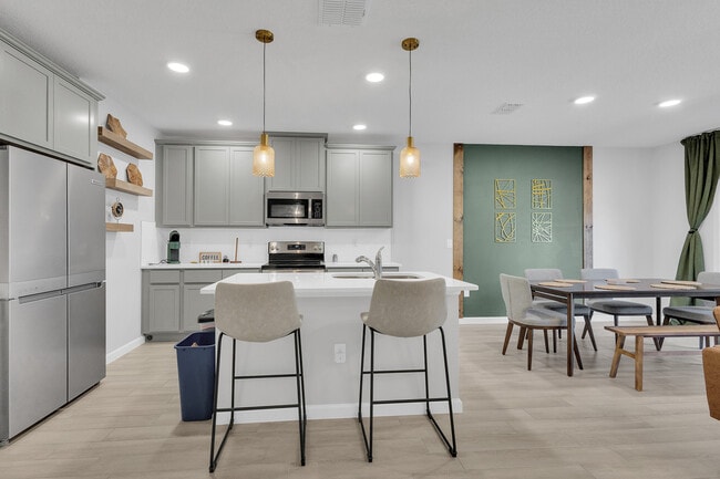 Photo - Saint Cloud - Multi Unit