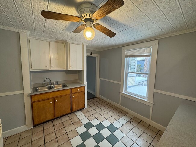 Photo - 16 Union St Unit 2