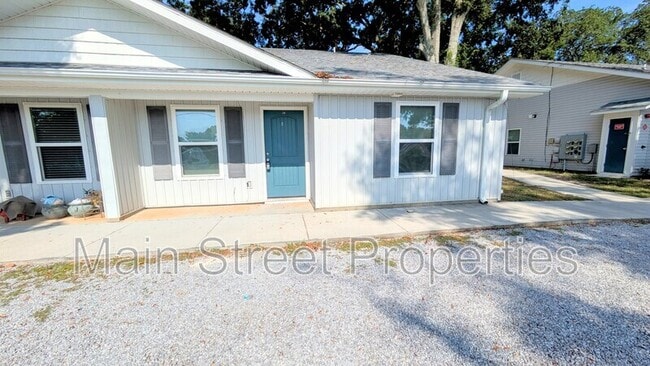 Building Photo - 313 N Navy Blvd Unit 2A Rental