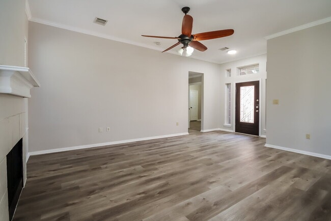 Photo - 13553 Miller Ln