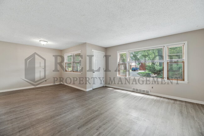 Photo - 607 S Christine Ave