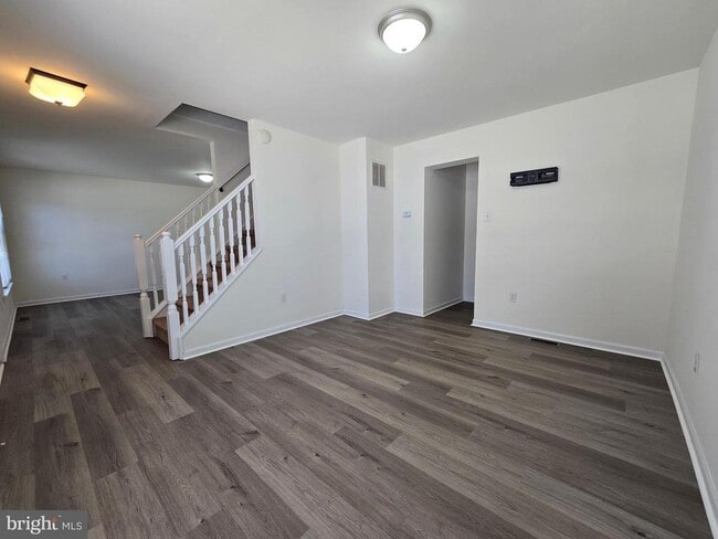 Photo - 23 Lordship Ln