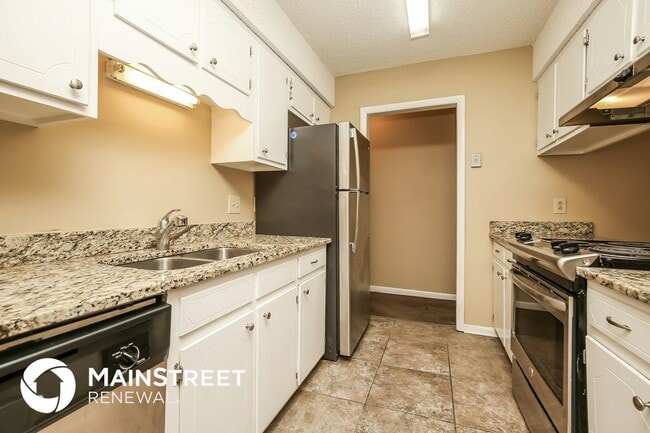 Photo - 208 New Towne Ct