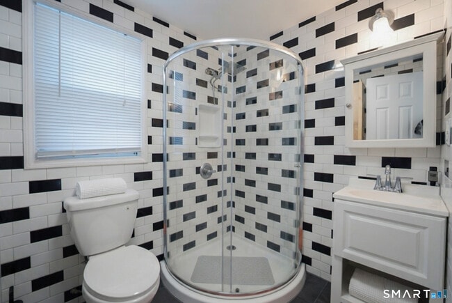12 Smith St Unit 2