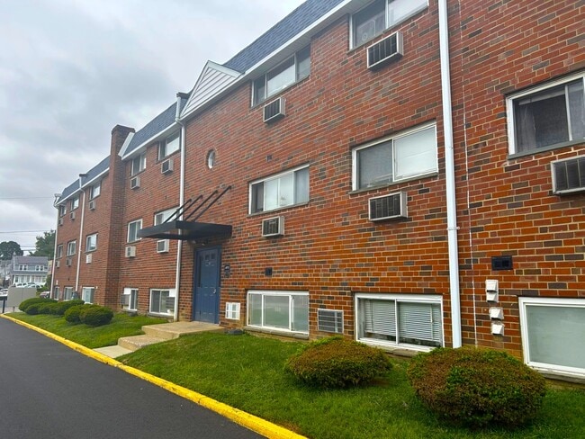 Garrett House Apartments - Garrett House Apartments