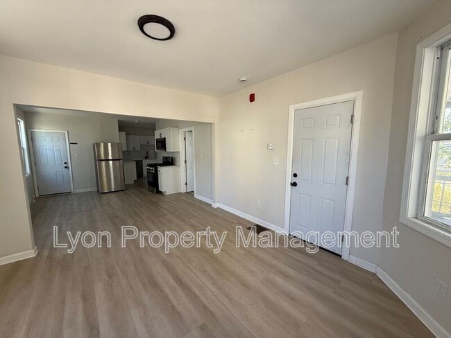 Photo - 204 Chapin Ave Unit 1F