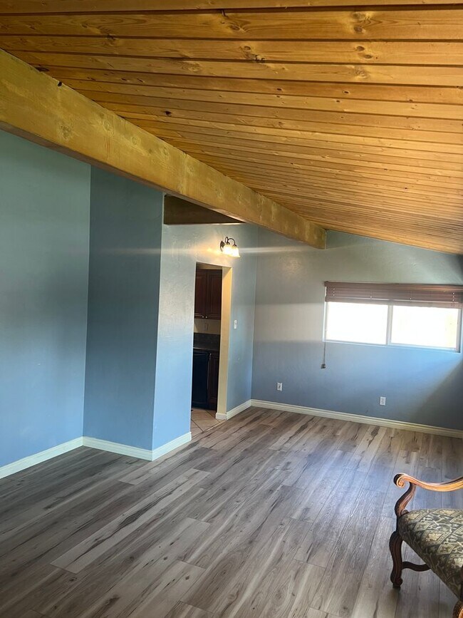 Photo - La Cresta/Bakersfield College Home with Pool