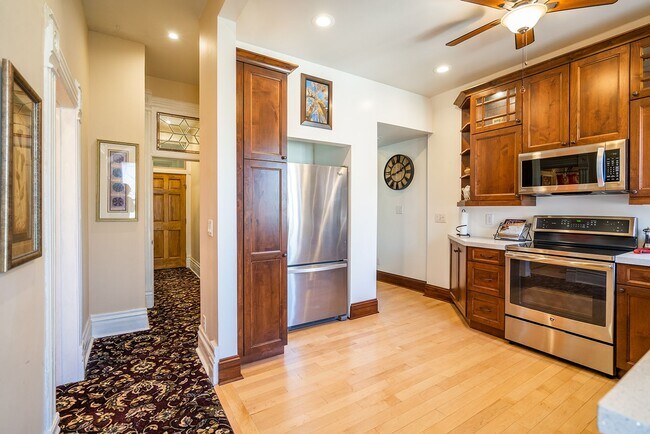 Photo - 205 Logan St Unit 2