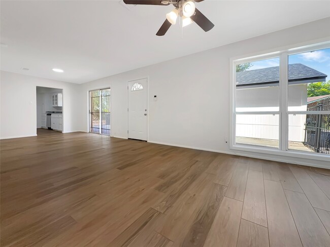 Photo - 13406 Melcher Dr