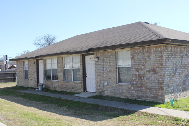 Building Photo - 511 Veterans Ave Unit A - 511 Veterans Rental