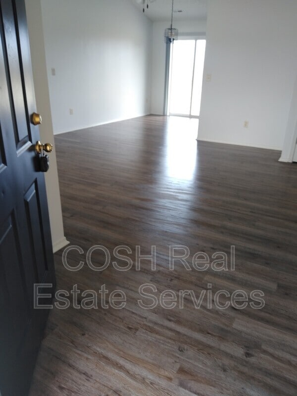 Photo - 750 Plantation Rd