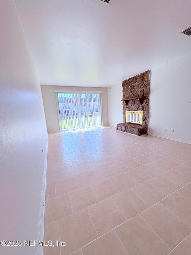 Photo - 1540 El Prado Rd Unit 4