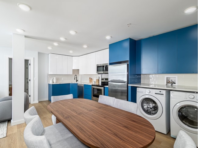 Building Photo - 55 Tunxis Ave Unit 137 Rental