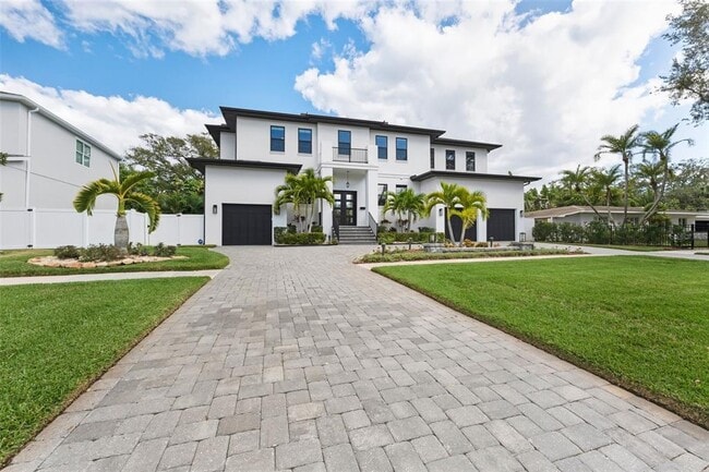 Photo - 481 W Davis Blvd