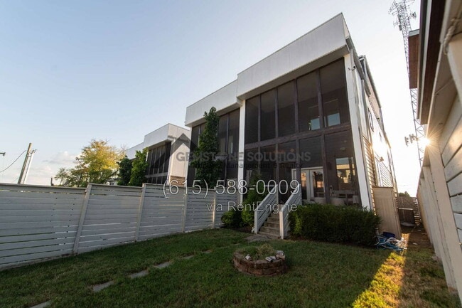 Photo - 420B 37th Ave N