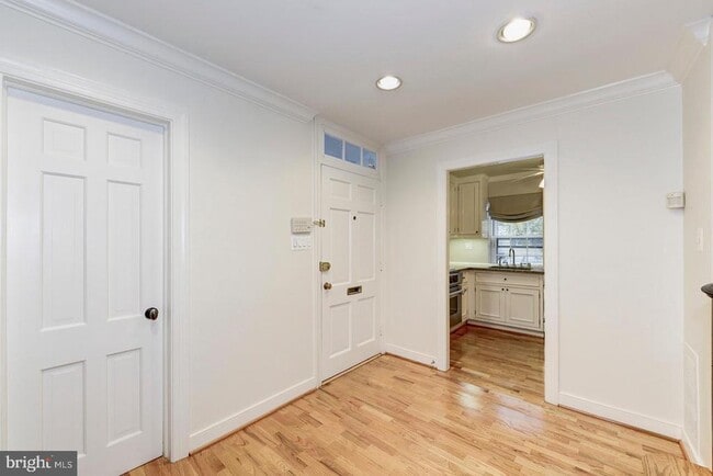 Photo - 1564 33rd St NW