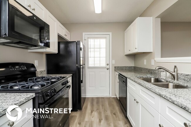 Photo - 409 Tina Hely Ct