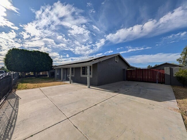 Photo - 13208 W Tuckey Ln