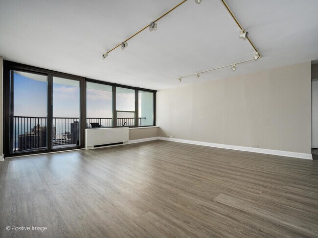 Photo - 1560 N Sandburg Terrace Unit 4104