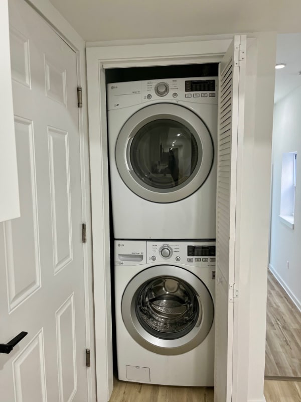Photo - 2053 W Oxford St Unit 2