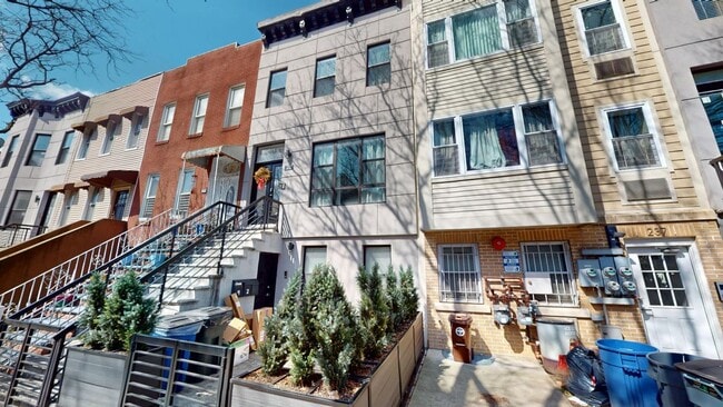 Photo - 235 Sumpter St Apartment