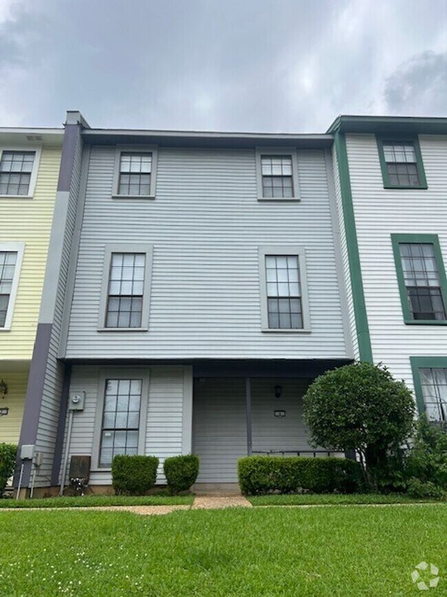 Ormond Place Nearby Townhomes for Rent Shreveport LA 1 Townhouses