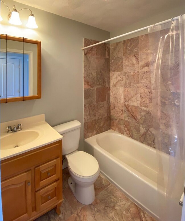 Photo - 329 Paris St Unidad 2