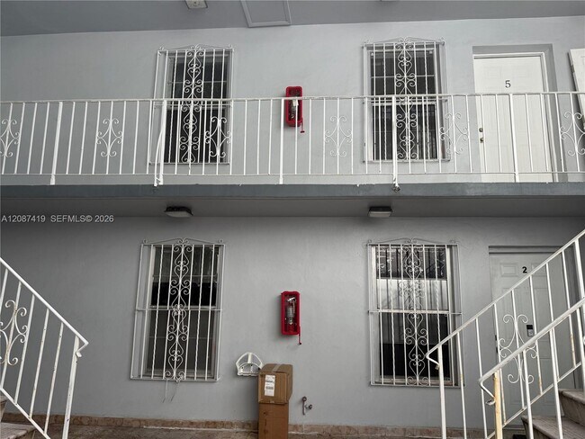 Photo - 767 SW 9th St Unit 201