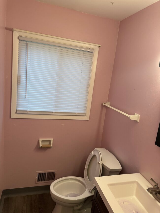 Photo - 6262 S Robert Ave