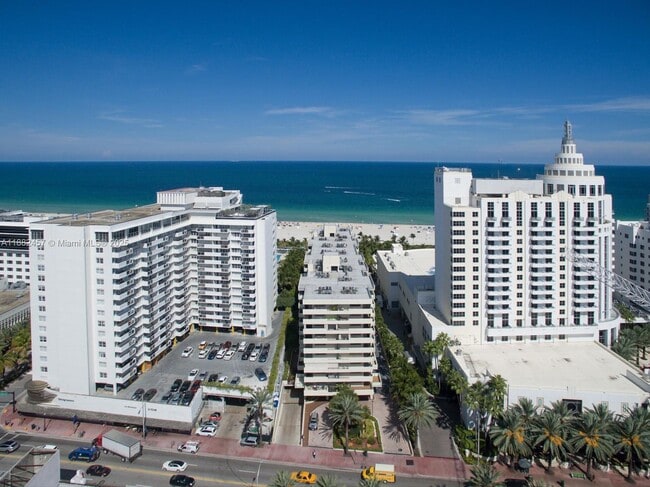 Building Photo - 1621 Collins Ave Unit 703 Rental