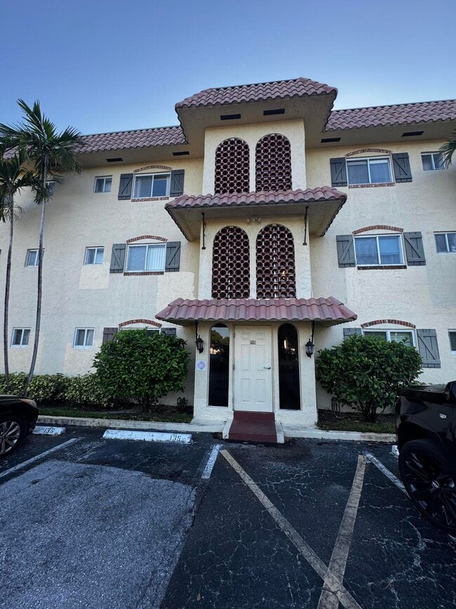 Photo - 251 S Cypress Rd Unit 111